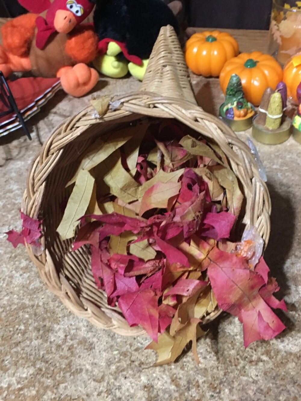 THANKSGIVING DECORATION LOT CANDLES SOAP PLATE HONEYCOMB PUMPKIN TURKEY TOWELS - Picture 12 of 16